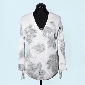 Floral Sweater V Neck 3/4 sleeves